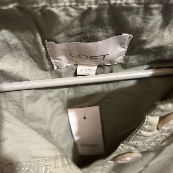 NWT! Loft light jacket with hoodie - Picture 5 of 9